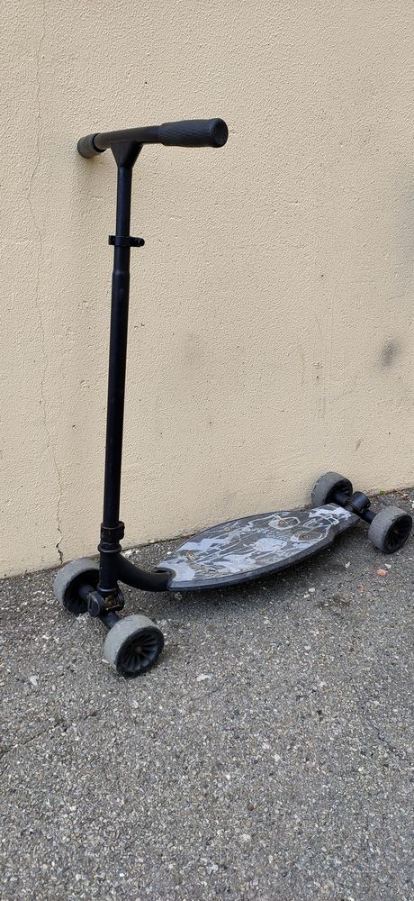 trottinette  descente 4 roues articulees -- 15 Marignane (13)