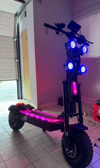 Trottinette �lectrique 10000W, 72V ? Jamais D�ball� - 110kmH 2000 Grenoble (38)