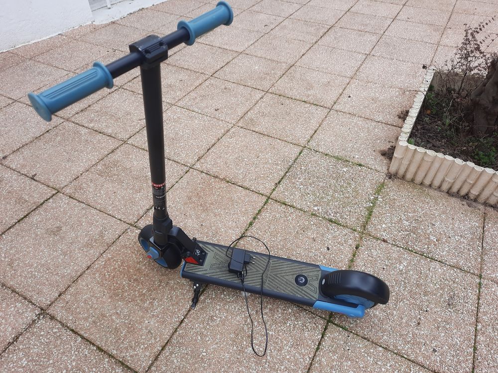 Trottinette �lectrique avec chargeur 100 Dreux (28)