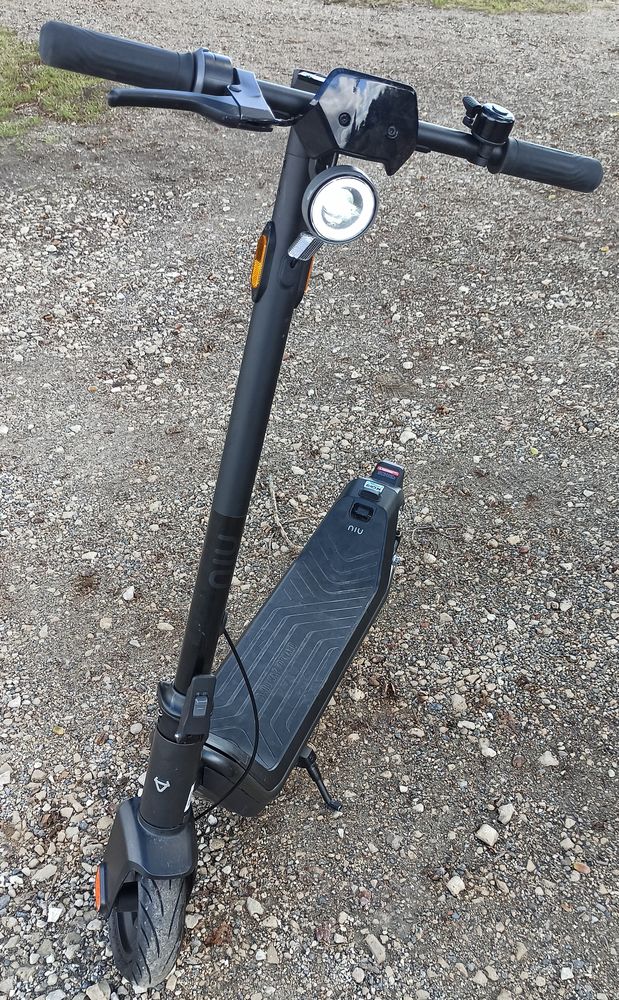 Trottinette �lectrique niu kqi3 sport 250 Tresses (33)