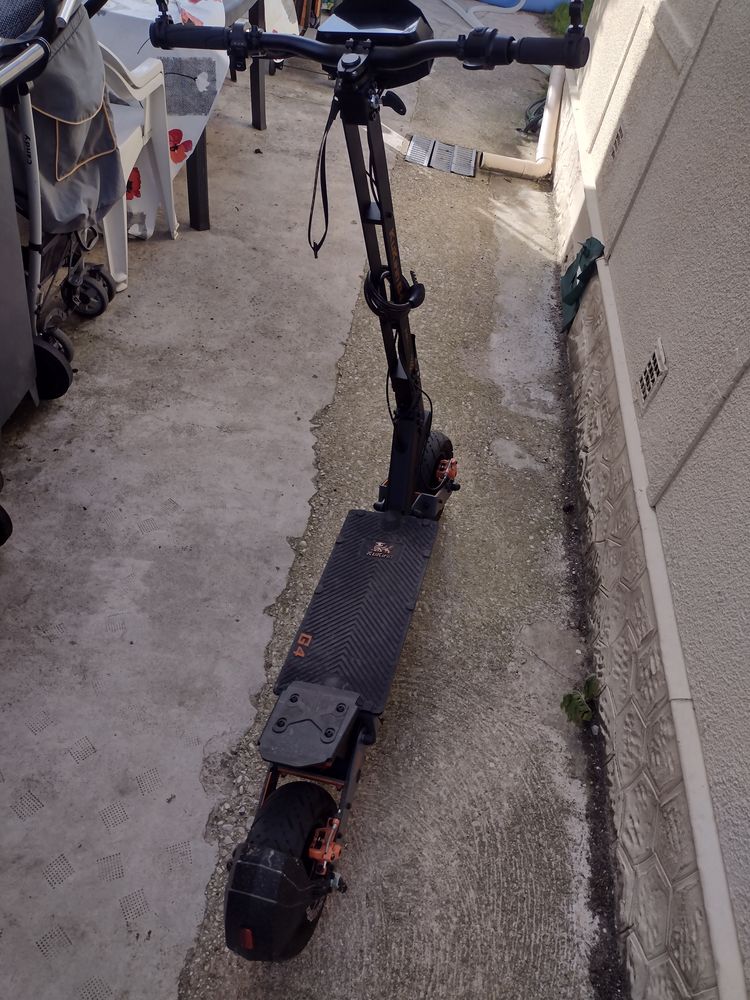 Trottinette �lectrique Kukirin G4 600 Reims (51)