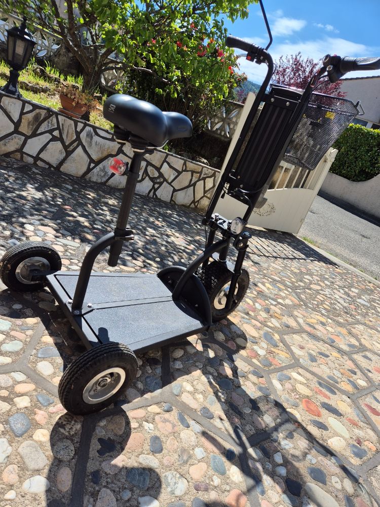 Trottinette �lectrique MOBILANDGO 3 ROUES 1600 Saint-Paul-Trois-Ch�teaux (26)