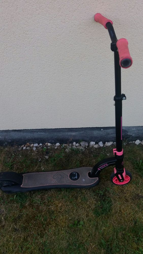 Trottinette electrique pour enfants, pour reparation ou pour 10 Saint-Ay (45)