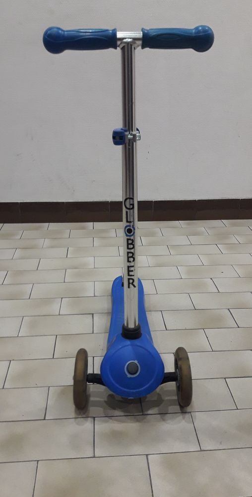 Trottinette enfant GLOBBER 3 roues bleu 20 Paris 15 (75)