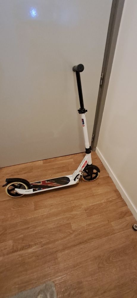 Trottinette enfants 20 Saint-Forgeux (69)