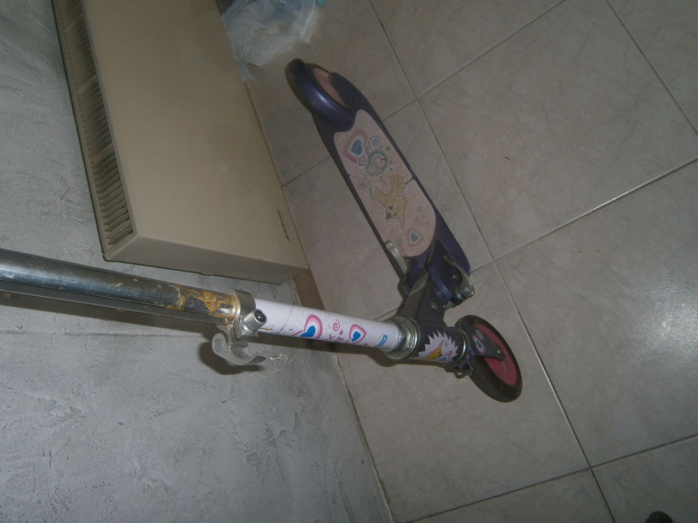 trottinette fille 8 Annonay (07)