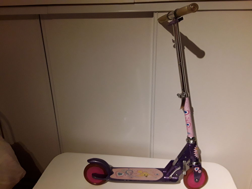 Trottinette ONLY giels 20 Le Coudray (28)