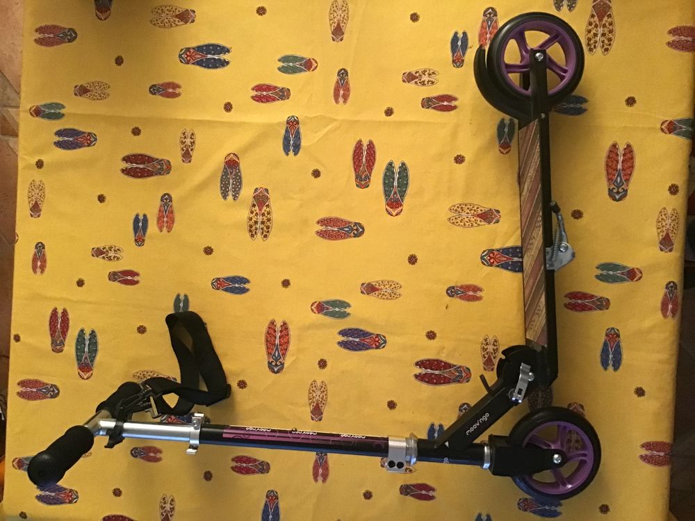 Trottinette pliante  Moov'N Go  25 Noisy-le-Sec (93)