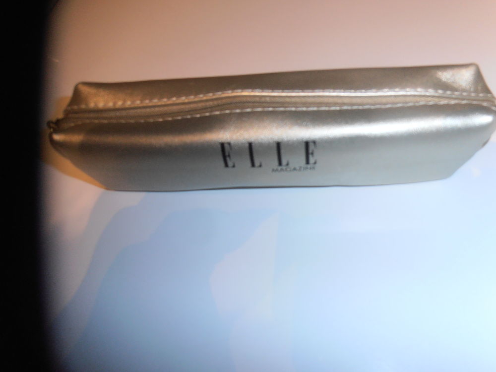 Trousse beige iris� (55) 3 Tours (37)