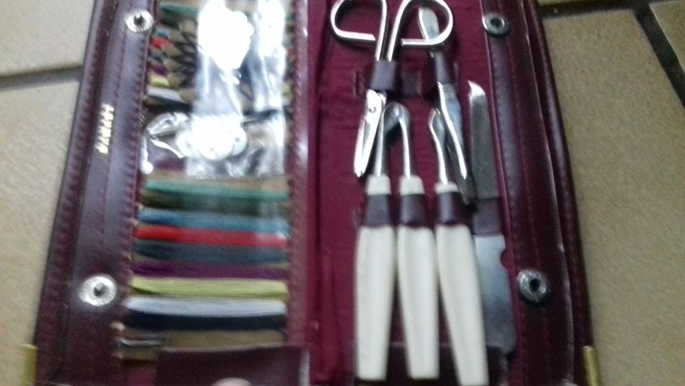 TROUSSE COUSETTE et MANUCURE DAMART 10 Boucau (64)