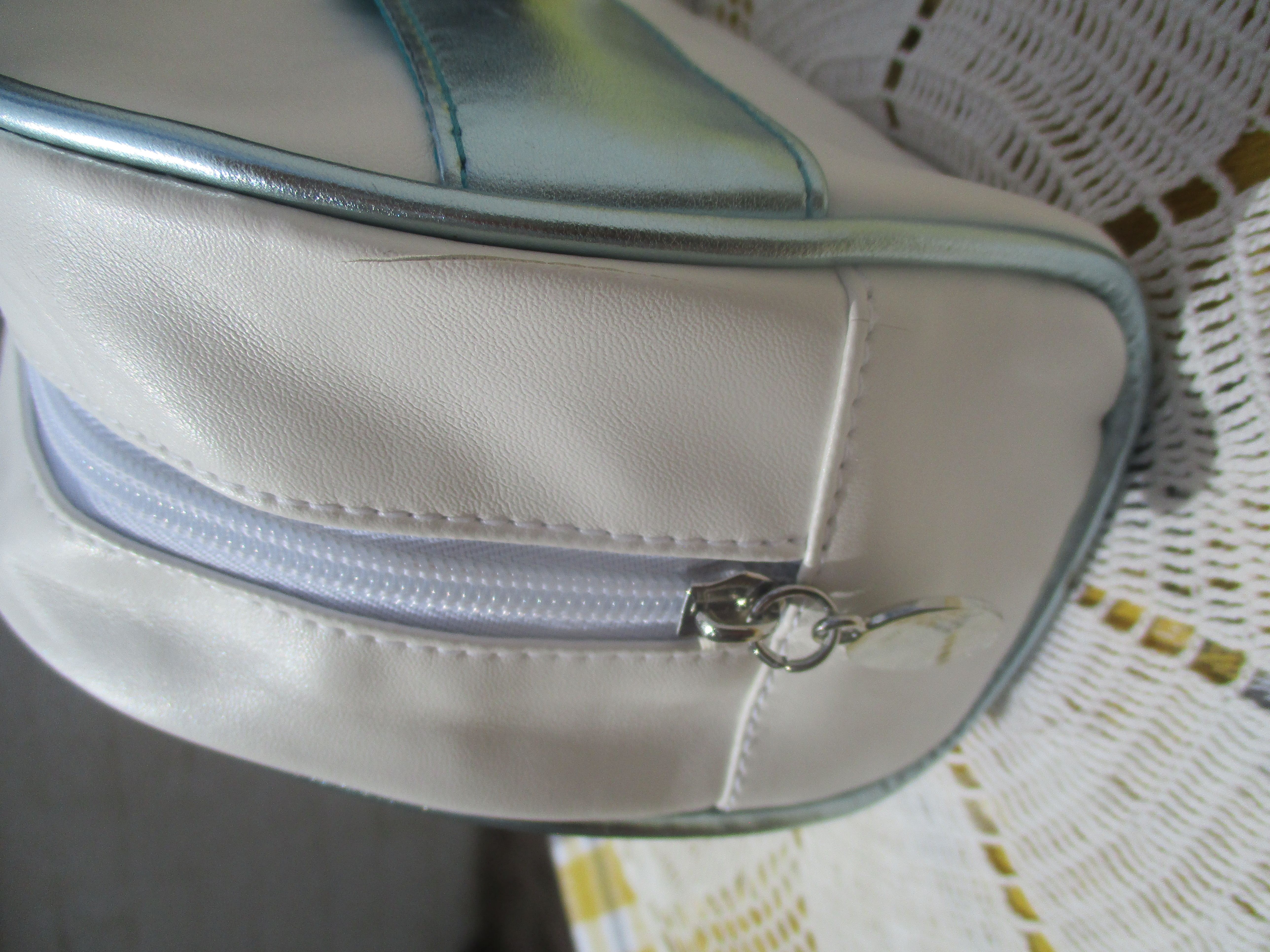 Trousse � Maquillage Doubl�e - Quasi-neuve 3 La Fert�-Alais (91)