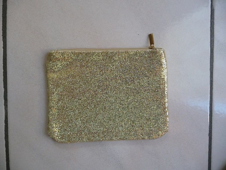 Trousse paillettes dor�es avec fermeture beige NEUVE 7 Celles-sur-Belle (79)