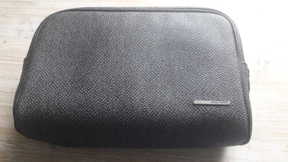 1 trousse se toilette giorgio armani 140 Brain-sur-Allonnes (49)