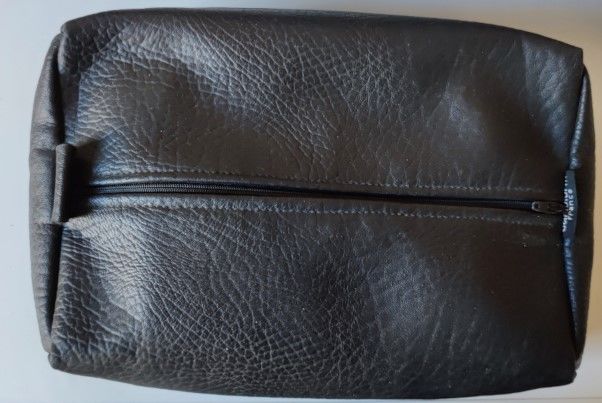 Trousse de toilette rectangulaire ou autre 5 Vals-les-Bains (07)