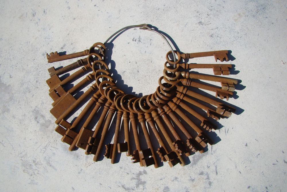 Trousseau de clefs anciennes 40 Gargenville (78)