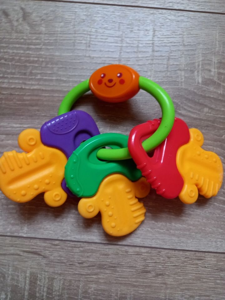 
Trousseau de cl�s pour b�b� multicolore 3 Villiers (86)