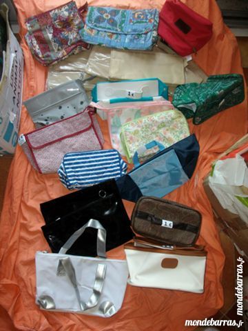 Trousses de TOILETTE Femme de 0,35 � � 1 � 1 Bouxwiller (67)