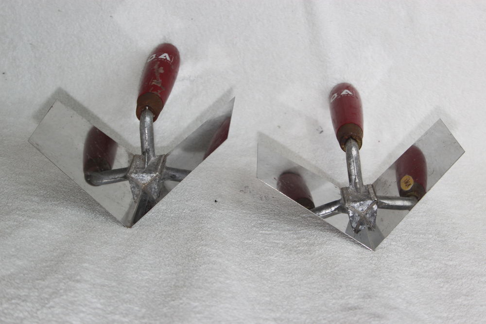 Truelle d'angle int�rieur inox 8 Montigny-Lencoup (77)