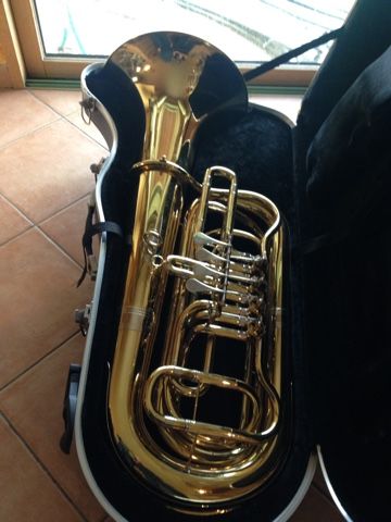 Tuba Si b�mol 4 palettes 1250 Valence (26)