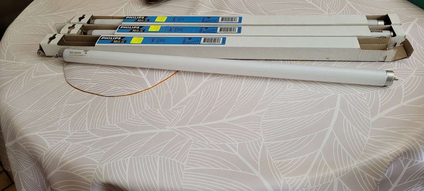 Tube fluorescent Philips 3 Cestas (33)