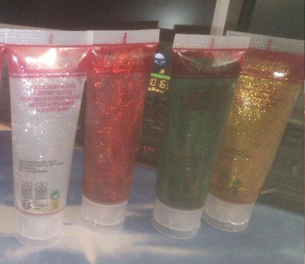 4 tubes peinture acrylique paillet�e 5 Beauchamp (95)