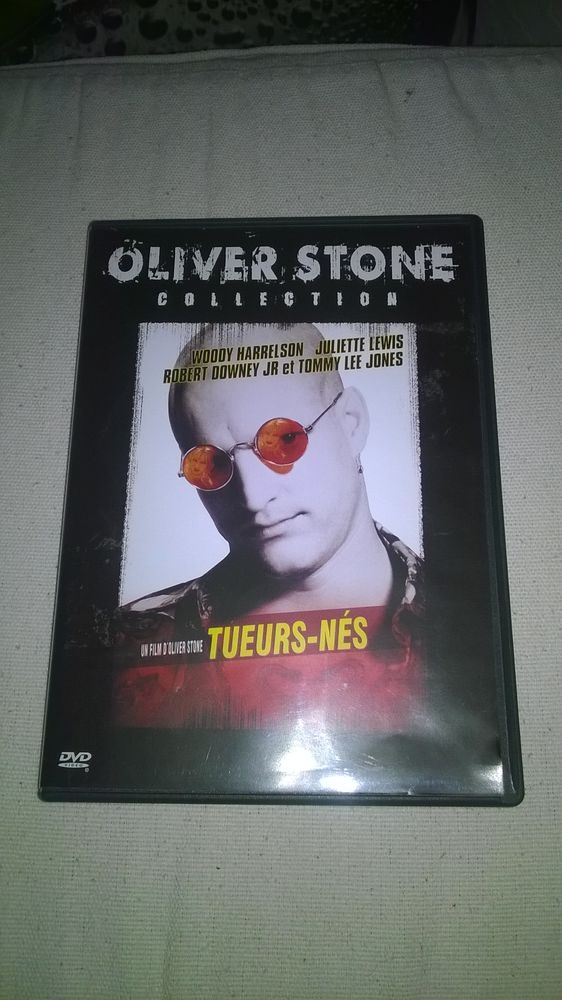 DVD Tueurs-n�s
Stone Oliver
1994
Excellent etat
En Fran� 5 Talange (57)