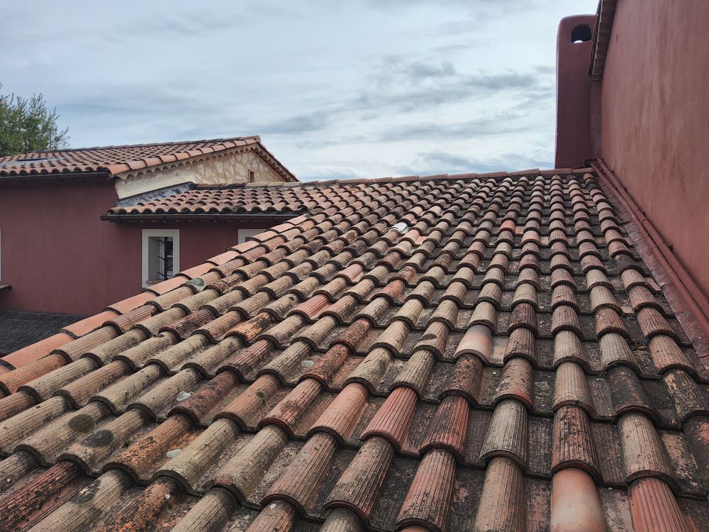 Tuile Romane occasion Guichard Carvin sgdg 951-082 2 Le Rouret (06)