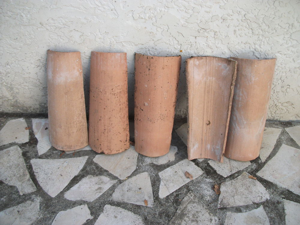  TUILES CANAL. 1 Maubourguet (65)