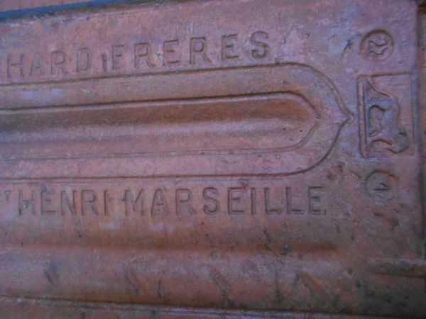 Tuiles plates  0 Marseille 15 (13)