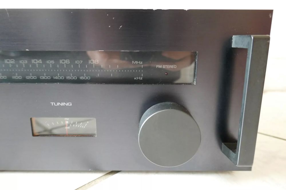 1.	Tuner, Yamaha NFBPLL 20 Varennes-sous-Dun (71)