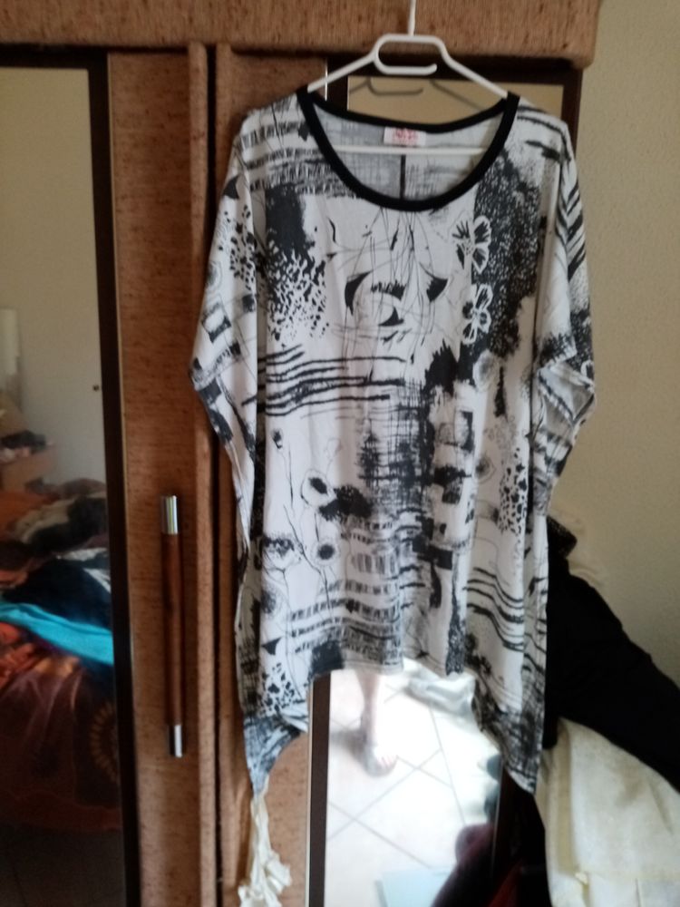 Tunique blanche motifs noirs 4 Vernon (27)