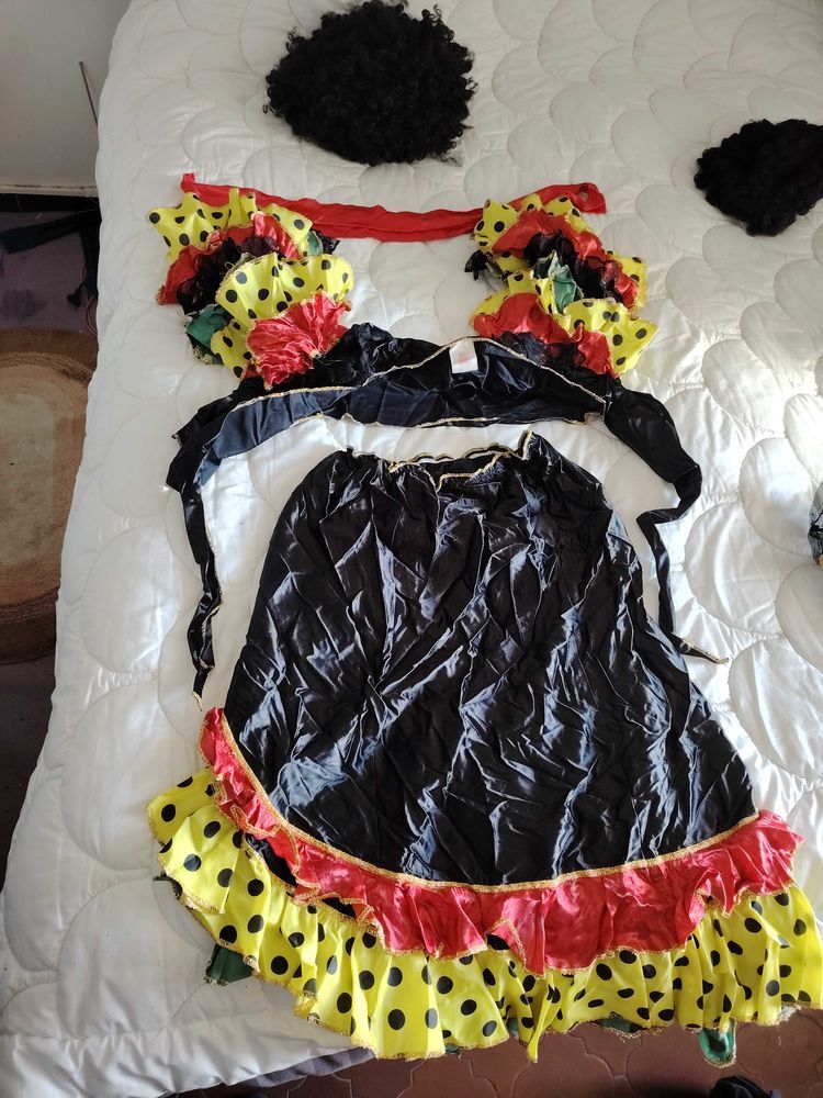 Tunique espagnol Br�silien pour Carnaval 16 Revest-les-Roches (06)