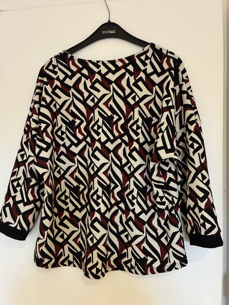 TUNIQUE GEOMETRIQUE 0 Marcq-en-Bar�ul (59)