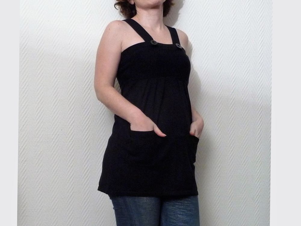 Tunique/ Top Noir Cintr� � Bretelles- Taille S- By Milla 12 Paris 15 (75)