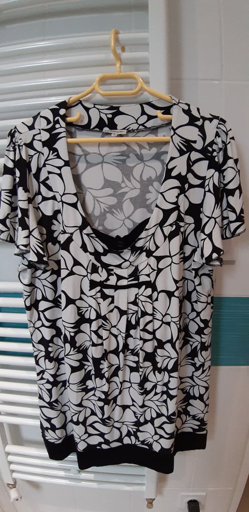 TUNIQUE NOIRE ET BLANCHE 11 Saint-Pierre-des-Corps (37)