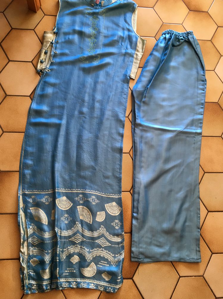 tunique et pantalon 10 Mandres-les-Roses (94)