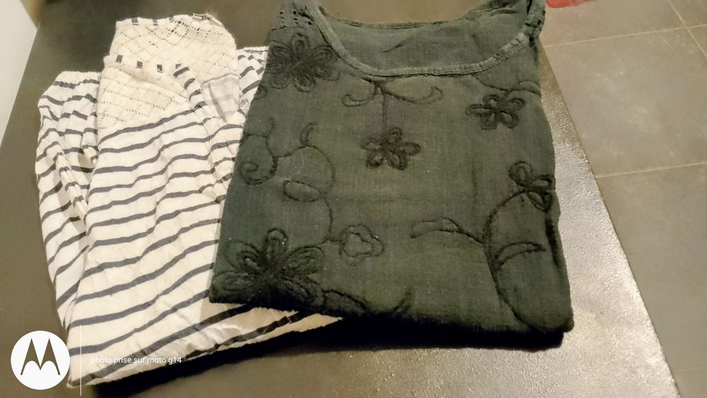 Lot de 2 tuniques 20 Lavaur (81)