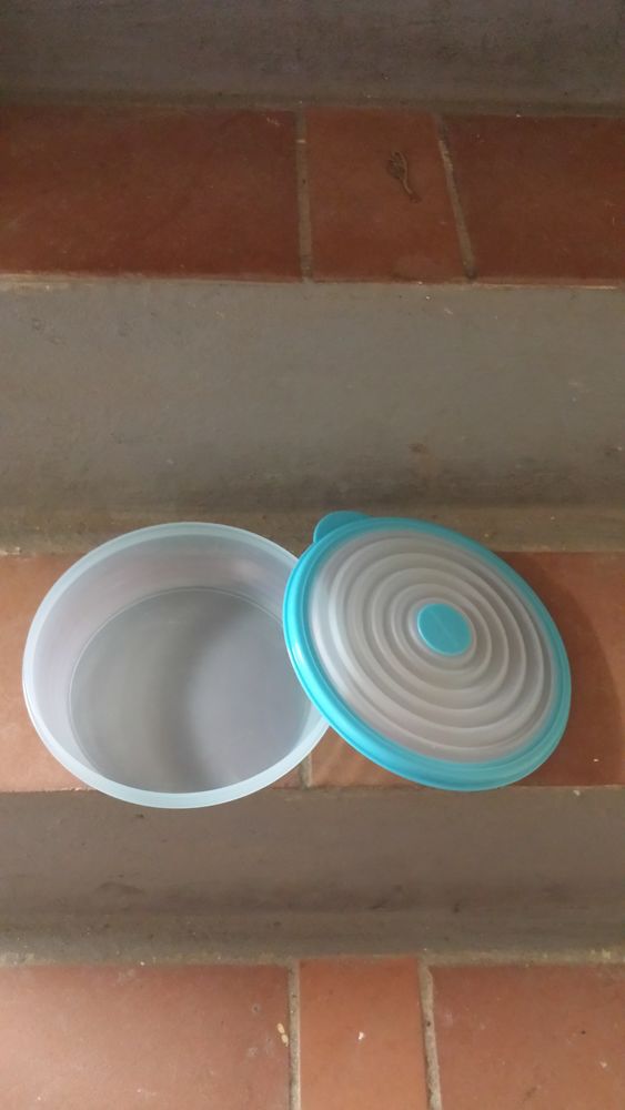 Tupperware 1 litre neuf stuffable et autres mod�les 12 M�rignies (59)