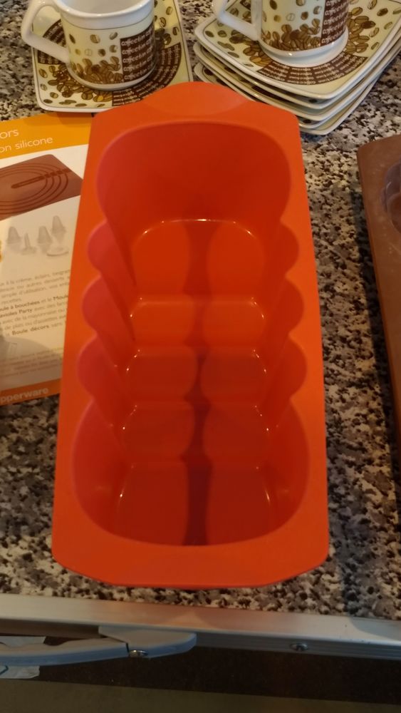 TUPPERWARE : moule � cake, NEUF 30 Abbeville (80)