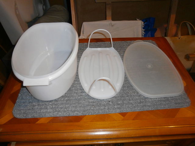 Tupperware Ovale Blanc R�f. 487-4 25 Wolxheim (67)