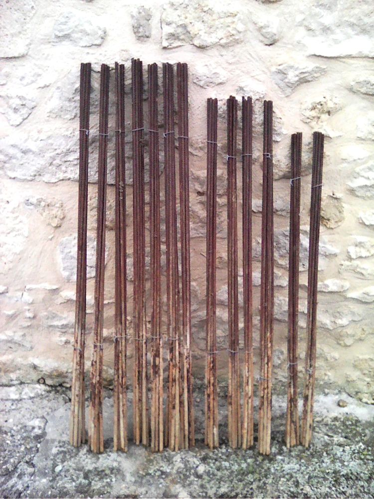 Tuteurs en acier crant� d'occasion. 0.15 Cleyrac (33)