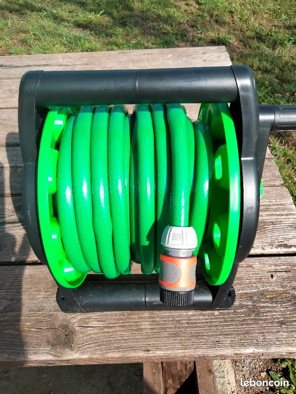 Tuyau d'arrosage sur d�vidoir 28 Chazelles-sur-Lyon (42)