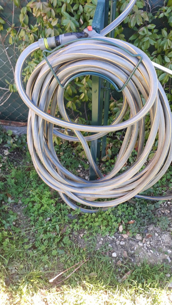 TUYAU arrosage 20 Grasse (06)