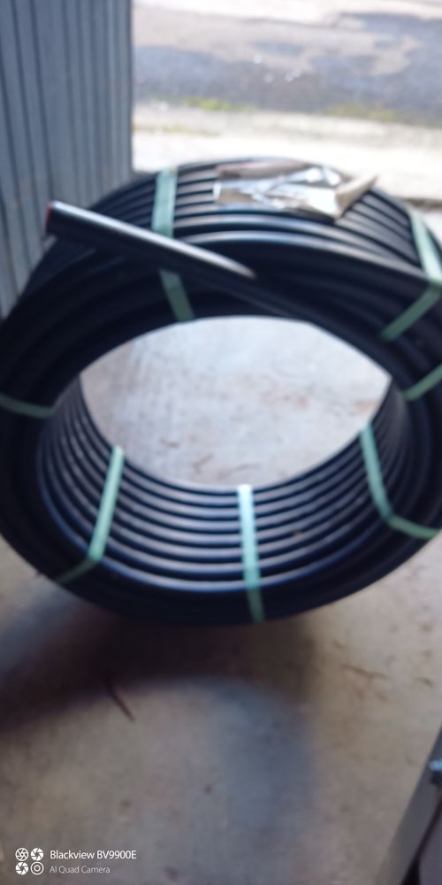 Tuyau EPDH 50ML Couronne encore attach�e. 80 Campagne-sur-Aude (11)