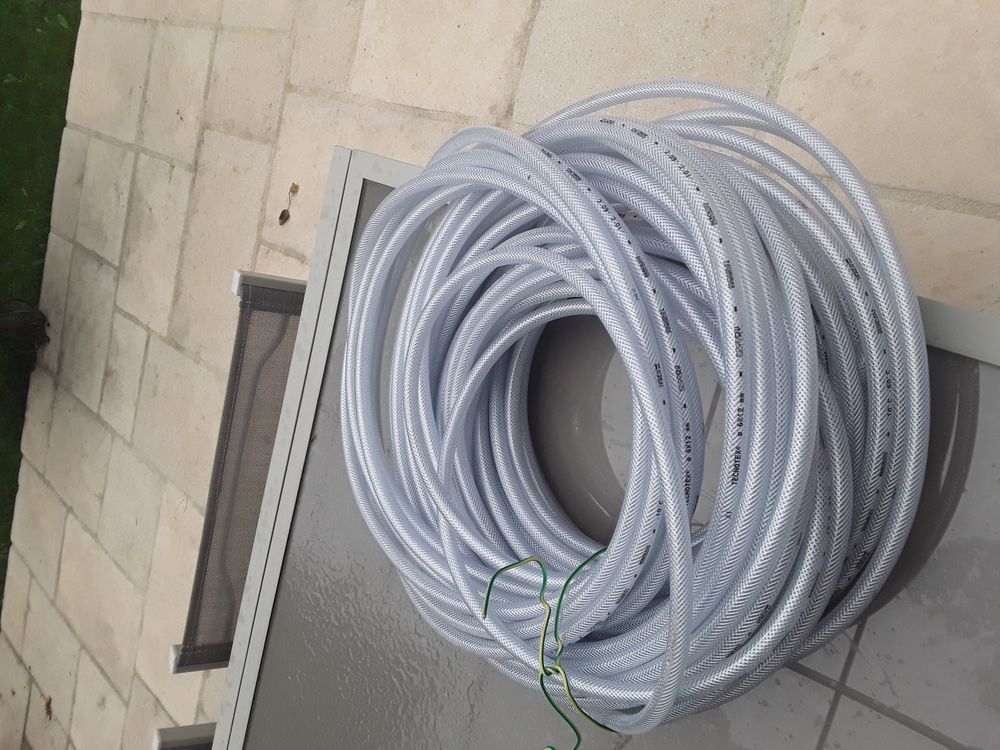 Tuyau renforc�  pour compresseur  ou autre 25 Marcellaz (74)