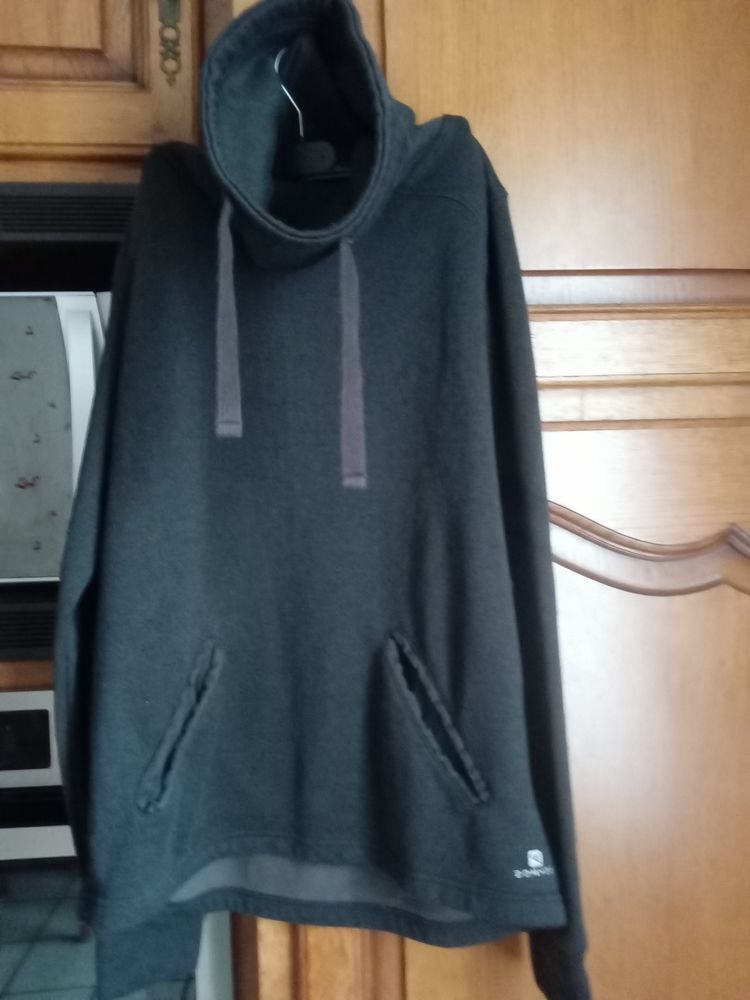 tweet   grand colle  noir d�cathlon 10 Thouars (79)