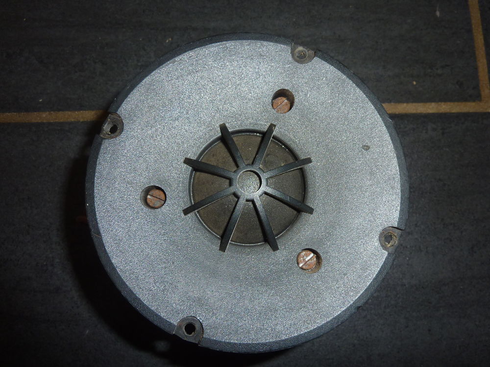 Tweeter 20 Plon�our-Lanvern (29)