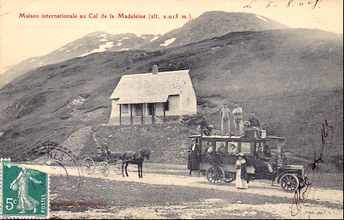 CPA 04 Ubaye - MAISON INTERNATIONALE AU COL DE LA MADELEINE 39 Jausiers (04)