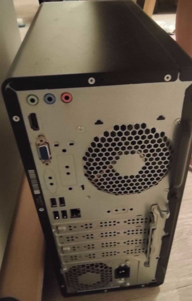 unit� centrale HP Pavilion TP01-2000NF 300 Cheval-Blanc (84)