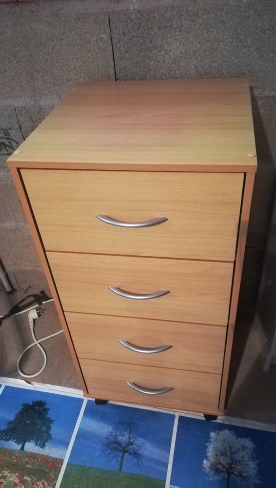 URGENT Meuble � tiroirs sur roulettes 60 Combeaufontaine (70)